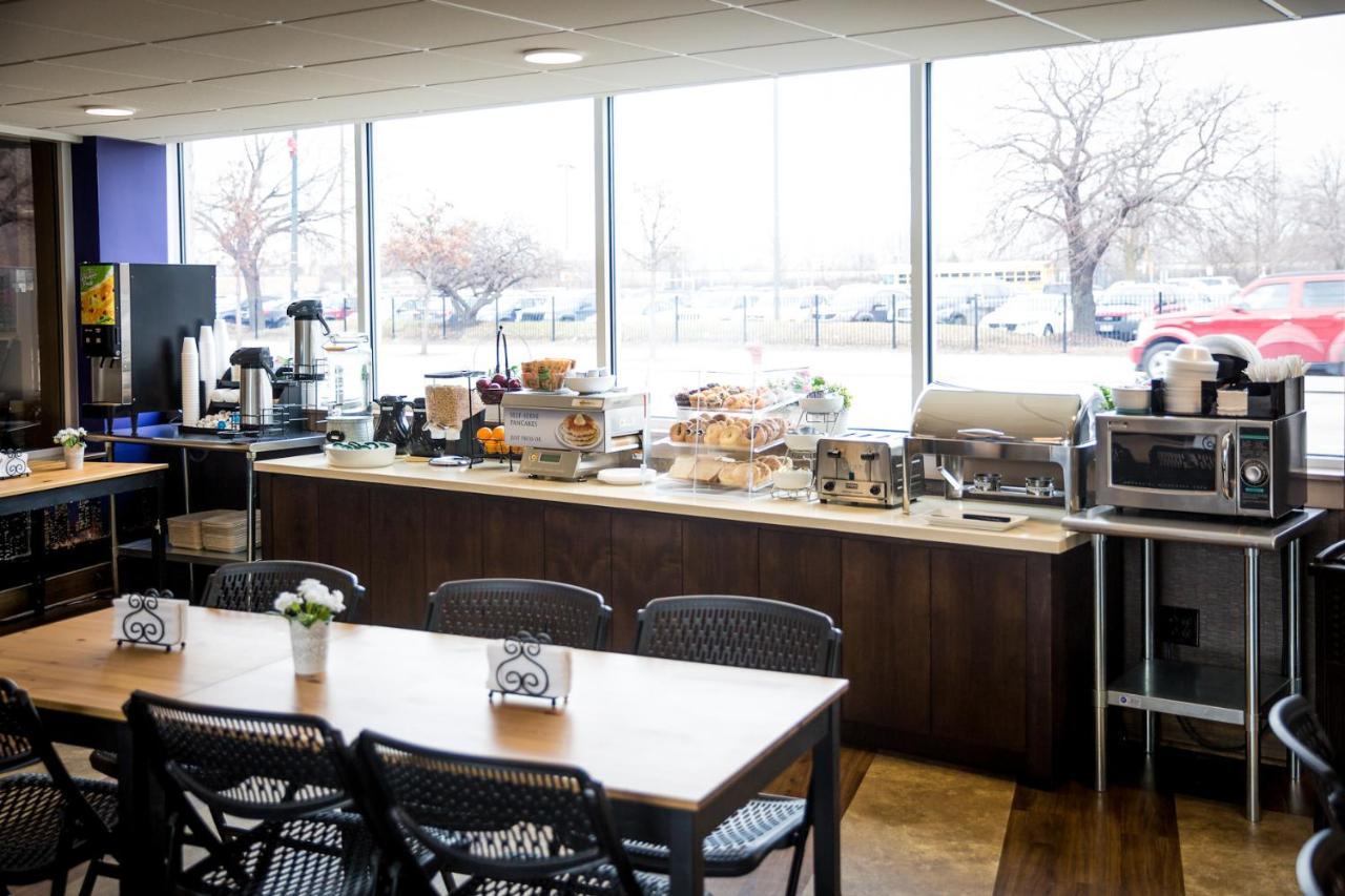 Carlton Inn Midway Chicago Esterno foto